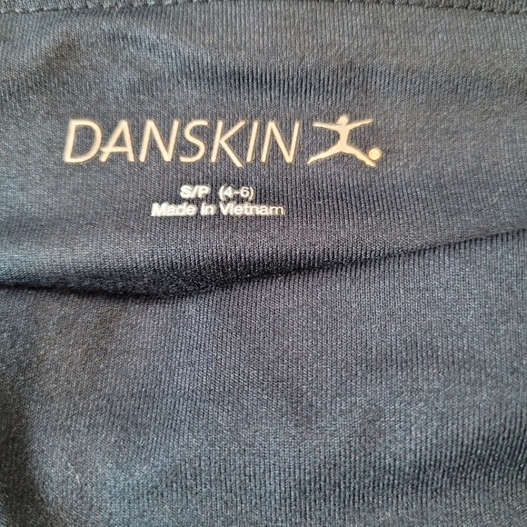 Danskin Navy Capri Criss-cross Athletic Leggings •Size Small• - Picture 3 of 6